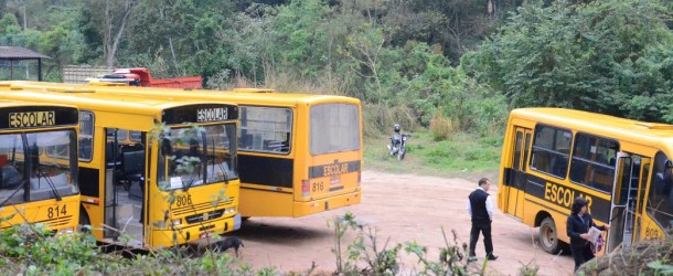 Vereador denuncia irregularidades no transporte público escolar