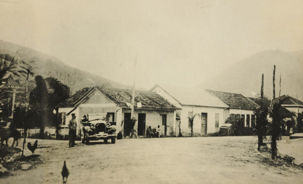 1922 - Rodovia União e Indústria, estação ferroviária de Pedro do Rio.